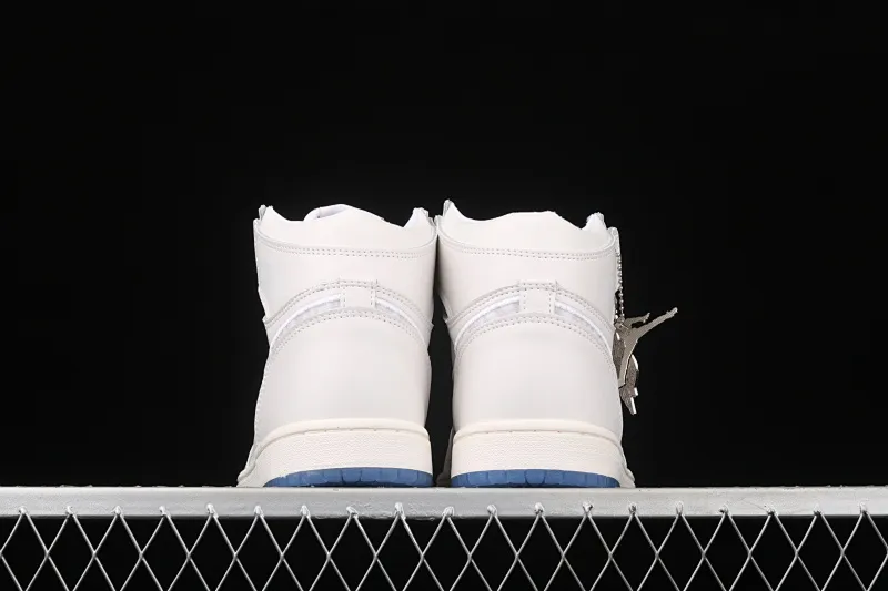 All categories Air Jordan Jordan series basketball shoes Air Jordan 1 High Z version Dr x Air Jordan 1 High AJ1 Joe 1 Dior joint all white high top CN8607-012